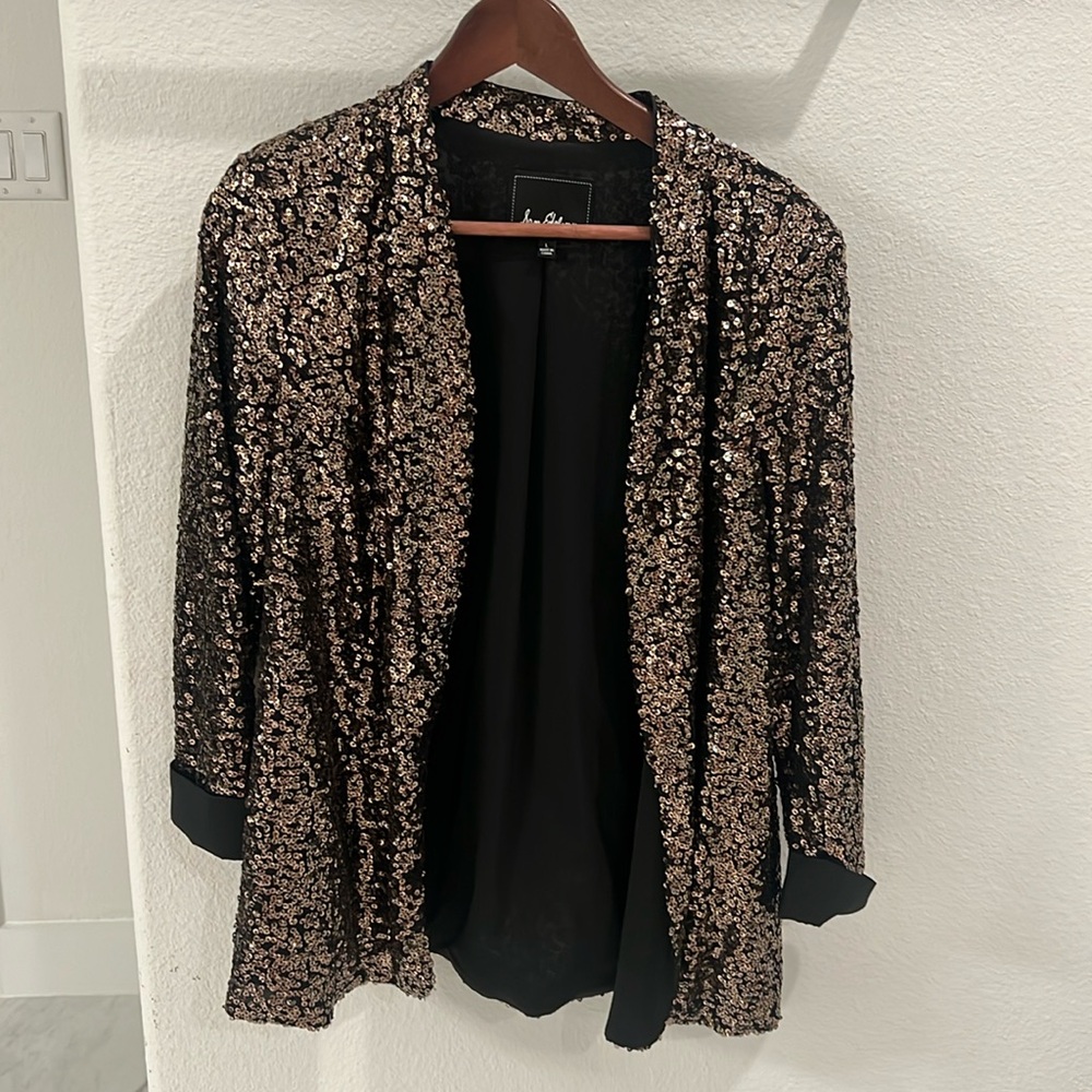 Sam Edelman black/gold sequin blazer. Size Large.